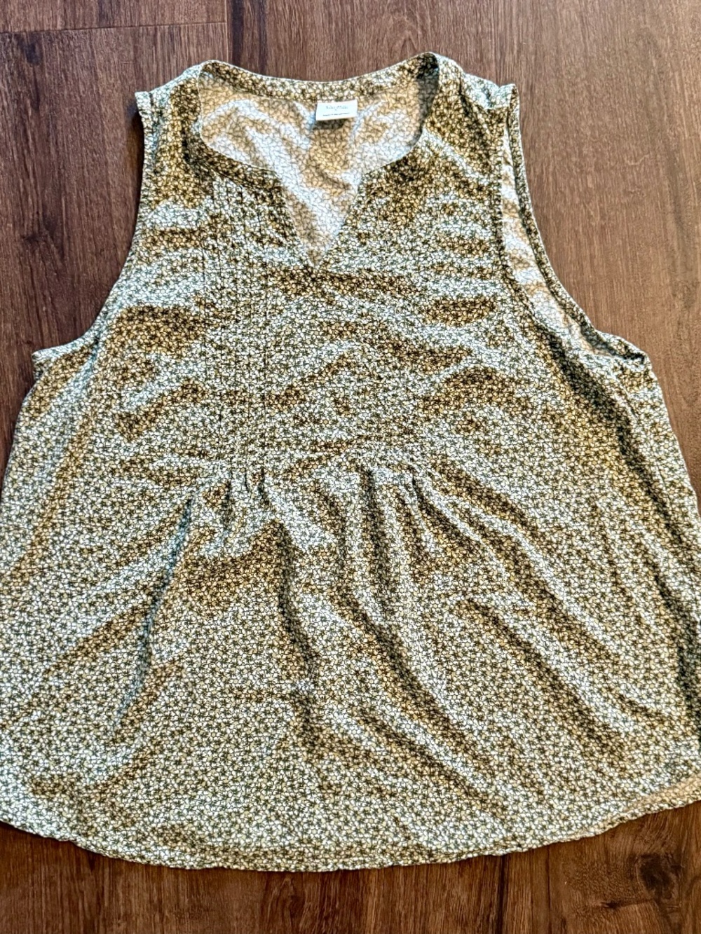 Croft & Barrow Women's Floral Sleeveless Top - Green - Size L